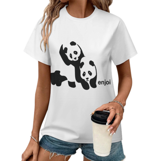 Cute Panda Graphic Tee – Minimalist Kawaii Animal Streetwear Shirt(z310)