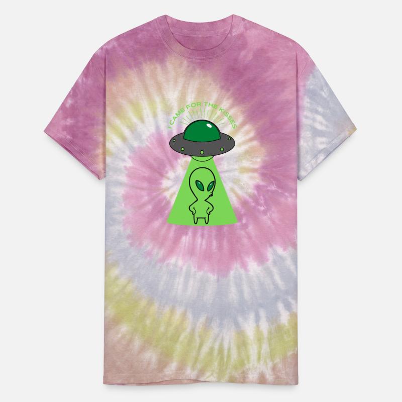 Beam Me Up, Scotty! This Green Alien Is Ready